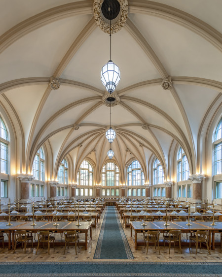 Hliva Ádám - A Nagyolvasó