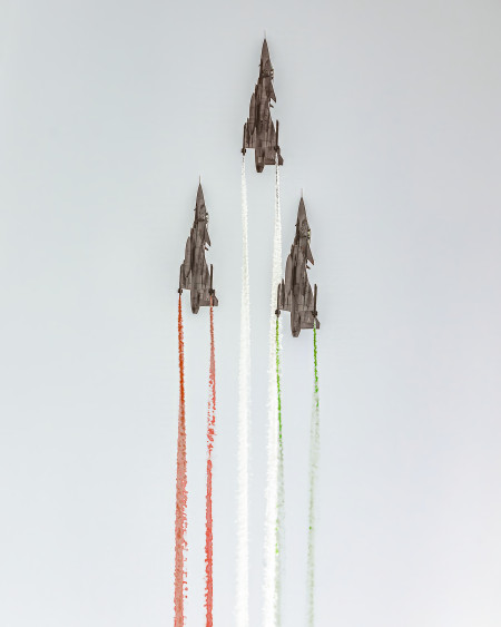 Hliva Ádám - Légiparádé