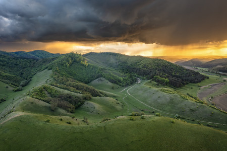 Laczkó Gergő - Viharos naplemente