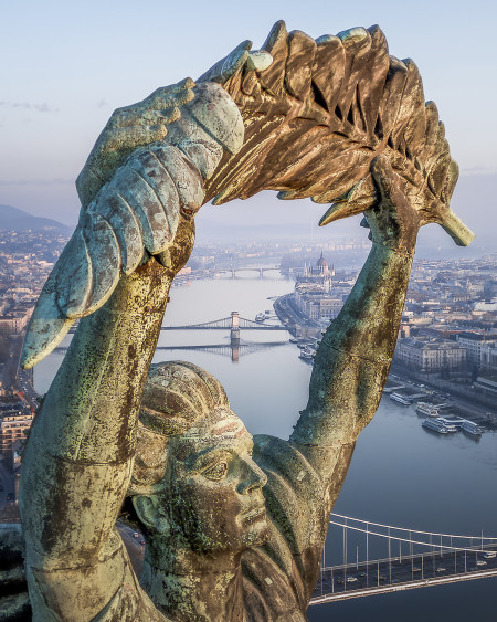 Rödönyi Balázs - A szabadság ölelése